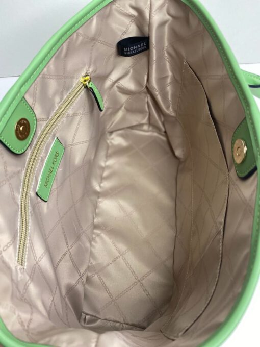 Женская сумка-тоут Michael Kors 87264 белая с кожаной зелёной окантовкой 23/28/12 см - фото 7