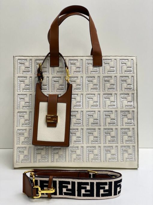 Женская тканевая сумка Fendi 83406 белая с рисунком-монограммой 38/32/19 см - фото 1