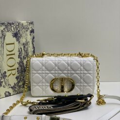 Женская кожаная сумка-клатч Dior со стежкой белая 21/13/7 см