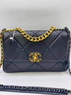 Женская кожаная сумка Chanel со стёжкой ромбами чёрная 35/23 см