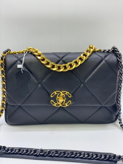 Женская кожаная сумка Chanel со стёжкой ромбами чёрная 35/23 см - фото 1