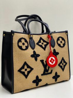 Женская сумка Louis Vuitton бежевая с чёрным рисунком 42/32/17 см