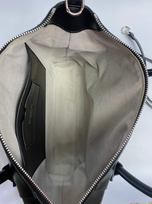 Женская кожаная сумка Givenchy черная 31/25/7 см - фото 2
