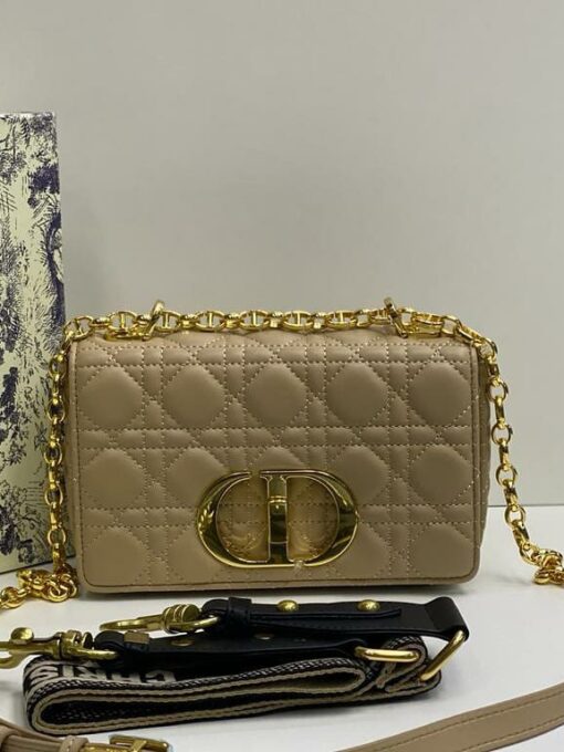 Женская кожаная сумка-клатч Dior со стежкой бежевая 21/13/7 см - фото 1