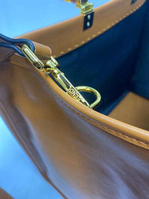 Женская кожаная сумка Fendi 83279 коричневая 40/34/21 коллекция 2021-2022 - фото 2