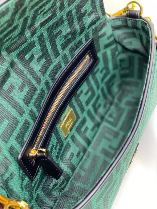 Женская сумка-клатч Fendi 87200 зелёная с рисунком-монограммой 26/14/6 см - фото 2