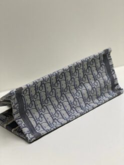 Женская сумка-шоппер Dior тканевая с рисунком-монограммой 27/19/10 см A83250