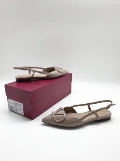 Туфли-босоножки женские Валентино Гаравани белые на низком каблуке коллекция 2021-2022