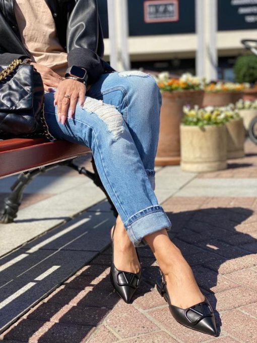 Туфли-босоножки женские Валентино Гаравани черные на низком каблуке коллекция 2021-2022 - фото 4