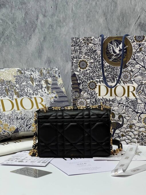 Женская сумка Dior Caro со стёжкой чёрная большого формата 28/17/9 см - фото 6