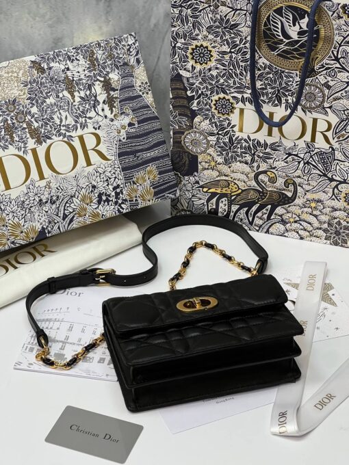 Женская сумка Dior Caro со стёжкой чёрная большого формата 28/17/9 см - фото 7