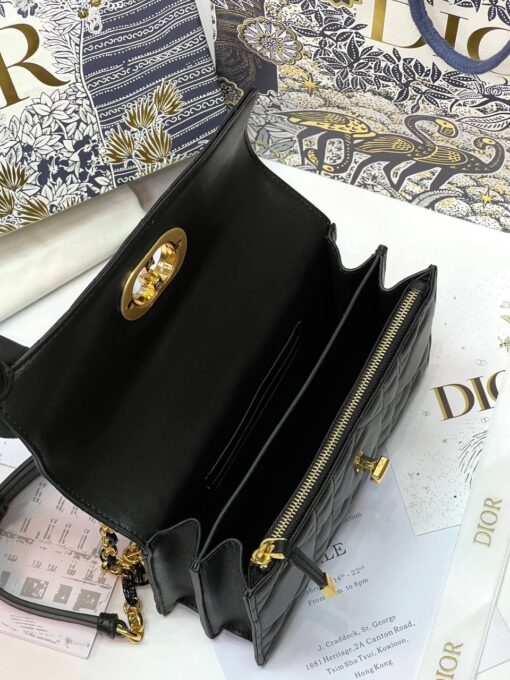 Женская сумка Dior Caro со стёжкой чёрная большого формата 28/17/9 см - фото 10