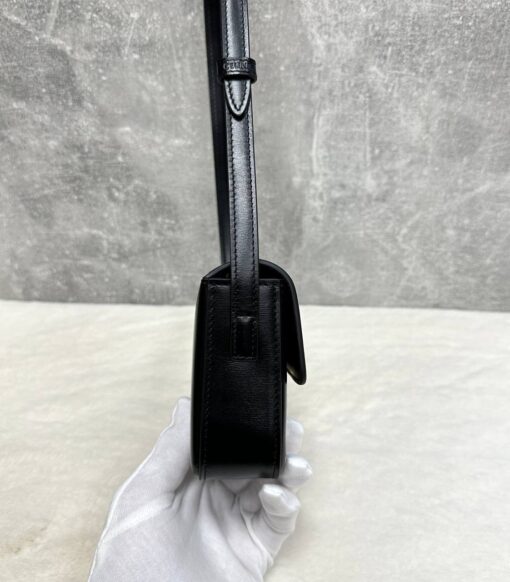 Женская сумочка на плечо Celine Claude Triomphe чёрная премиум-люкс 20/10/4 см - фото 7