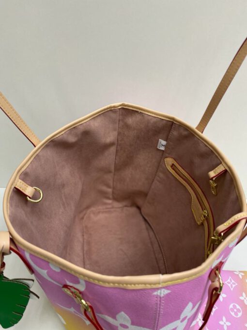 Женская сумка-тоут Louis Vuitton жёлто-розовая с фирменным рисунком 32/28/15 см - фото 2