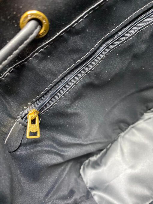 Женский рюкзак Coach из зернистой кожи чёрный с откидным клапаном 25/30/11 см - фото 5