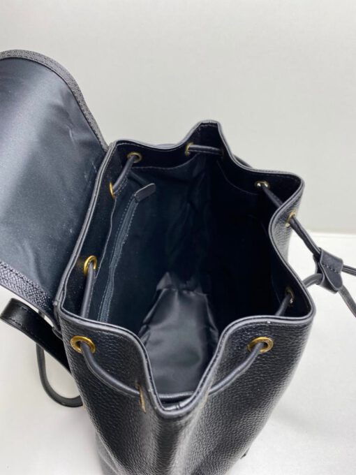 Женский рюкзак Coach из зернистой кожи чёрный с откидным клапаном 25/30/11 см - фото 2