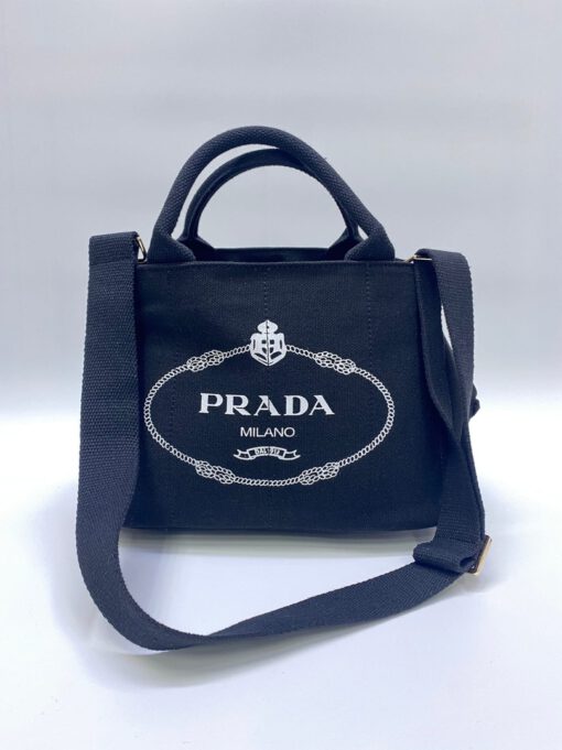 Сумка-тоут женская тканевая Prada тёмно-синяя 28/20 коллекция 2021-2022 - фото 1