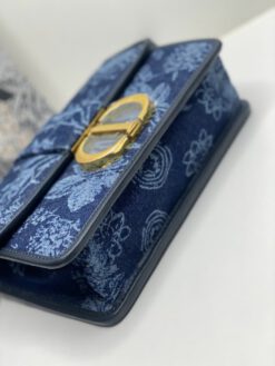 Женская тканевая сумка Dior синяя с цветочным рисунком 24/17/7 см