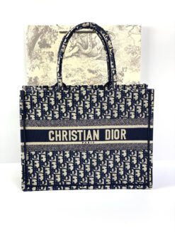 Женская сумка Dior Book Tote среднего формата с рисунком-монограммой синего цвета 36,5/28/17,5 см качество премиум-люкс