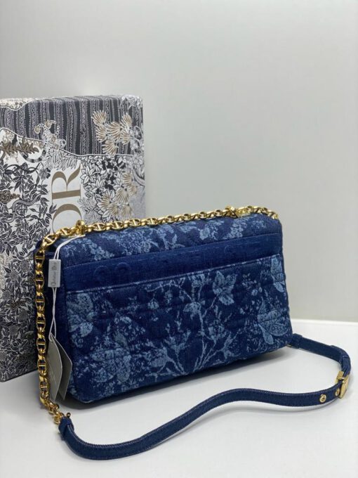 Женская тканевая сумка Dior синяя с цветочным рисунком 28/15/9 см - фото 4