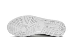 Кроссовки Nike Air Jordan 1 Retro Iridescent Reflective