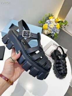 Женские сандалии Prada Monolith A91366 черные