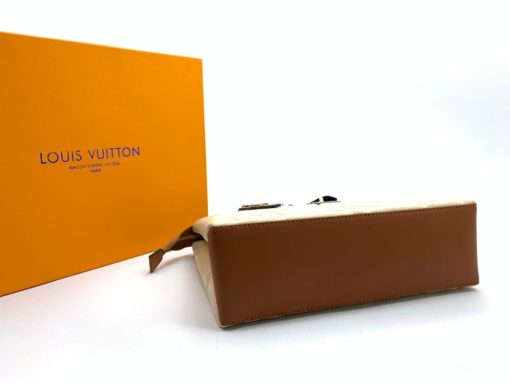 Женская сумка Louis Vuitton 30/23 см бежевая - фото 4