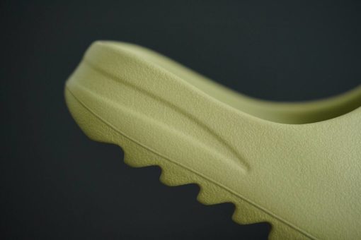 Шлёпанцы Adidas Yeezy Slide GZ5551 хаки - фото 4
