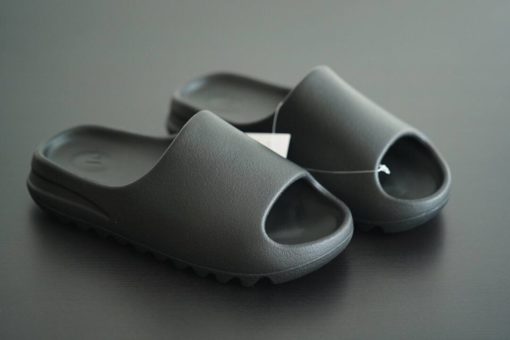 Шлёпанцы Adidas Yeezy Slide GX6141 чёрные - фото 7