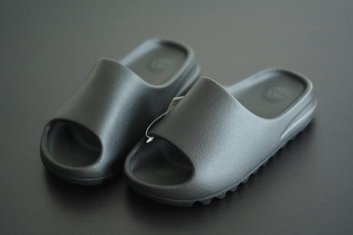Шлёпанцы Adidas Yeezy Slide GX6141 чёрные - фото 6