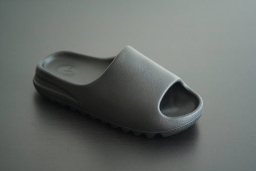 Шлёпанцы Adidas Yeezy Slide GX6141 чёрные - фото 5