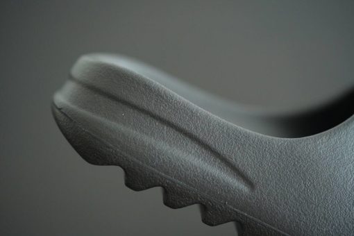 Шлёпанцы Adidas Yeezy Slide GX6141 чёрные - фото 2