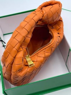 Женская кожаная сумка Bottega Veneta Mini Jodie 29/15 см оранжевая