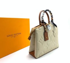 Женская сумка Louis Vuitton 30/23 см бежевая