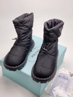 Ботинки женские Prada дутики черные A96168