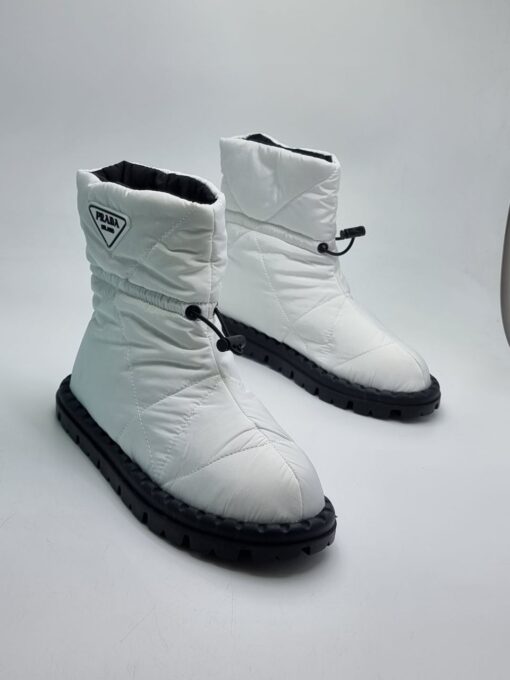 Ботинки женские Prada дутики белые A96201 - фото 1
