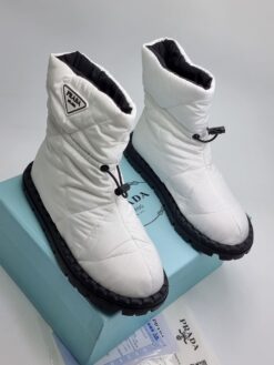 Ботинки женские Prada дутики белые A96201