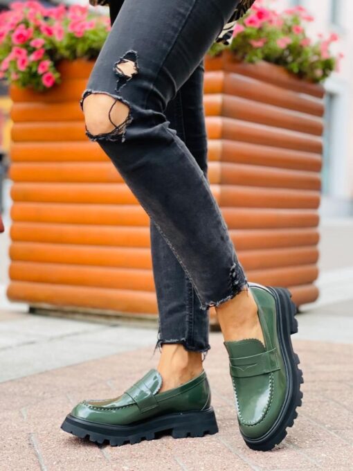 Туфли женские Alexander McQueen лакированные изумрудные - фото 2