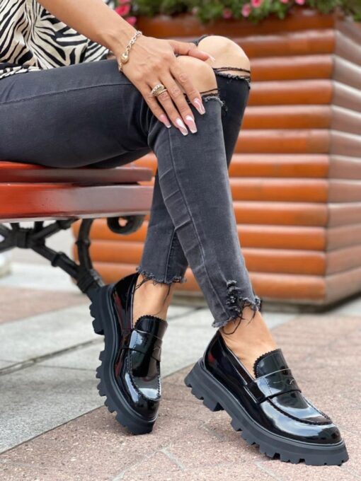 Туфли женские Alexander McQueen лакированные чёрные - фото 4