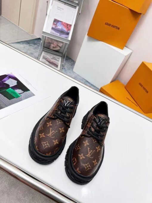 Туфли-дерби женские Louis Vuitton из канвы коричневые - фото 4