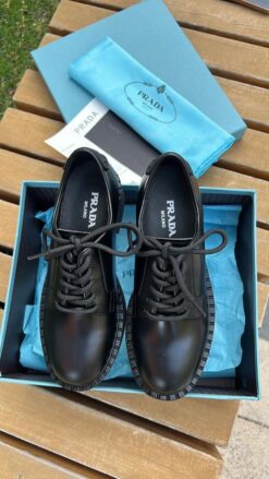 Туфли-дерби женские Prada A97116 черные