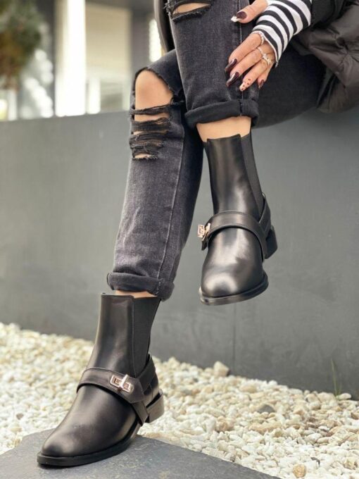 Ботинки осенние женские Givenchy черные A98398 - фото 2
