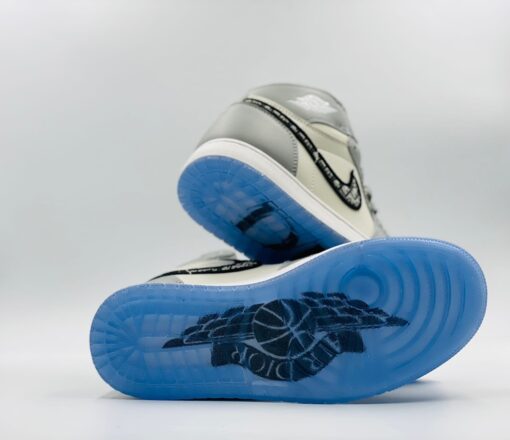 Кроссовки Nike Air Jordan x Dior High зимние с мехом - фото 4