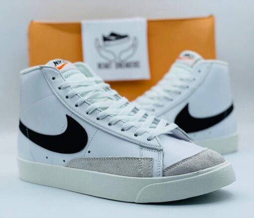Кроссовки Nike SB Blazer Mid Leather White - фото 1