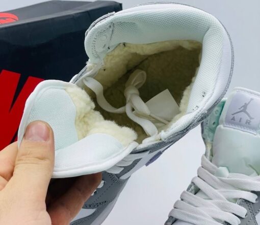 Кроссовки Nike Air Jordan 1 High A100946 зимние с мехом - фото 2