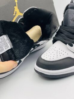 Кроссовки Nike Air Jordan 1 High A100730 зимние с мехом