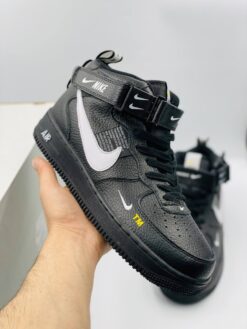 Кроссовки Nike Air Force 1 Mid ’07 LV8 Black зимние с мехом