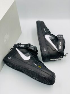 Кроссовки Nike Air Force 1 Mid ’07 LV8 Black зимние с мехом