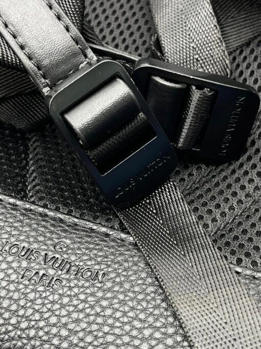 Кожаный рюкзак Louis Vuitton A104302 черный 40/30/14 см - фото 7
