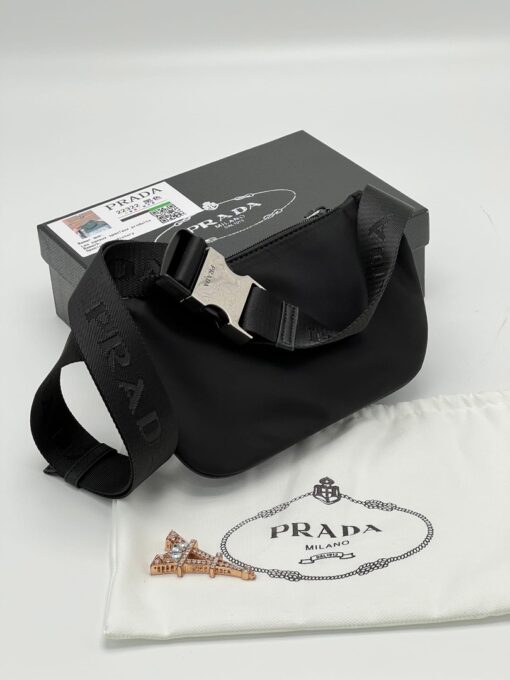Поясная сумка Prada из нейлона A104176 черная 23/20 см - фото 2